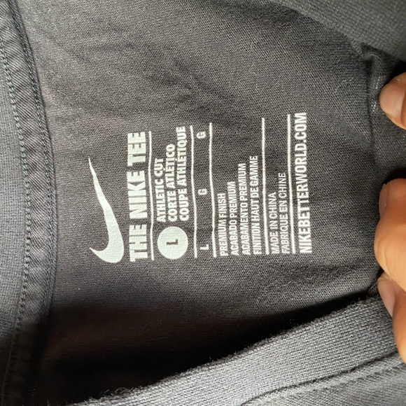 Gray Nike T Shirt - Picture 2 of 5